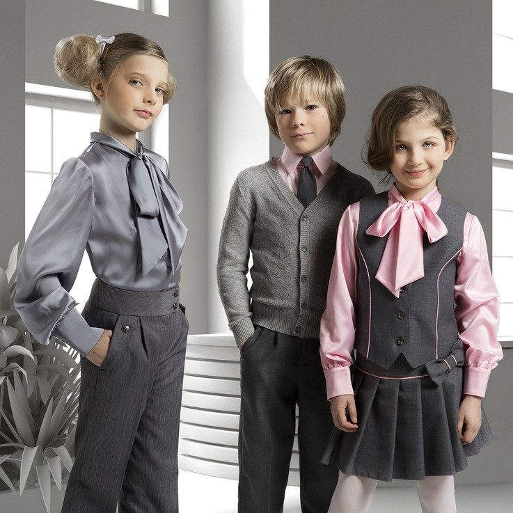 Mokyklinės mados: kaip vilkint uniformą išlikti stilingiems