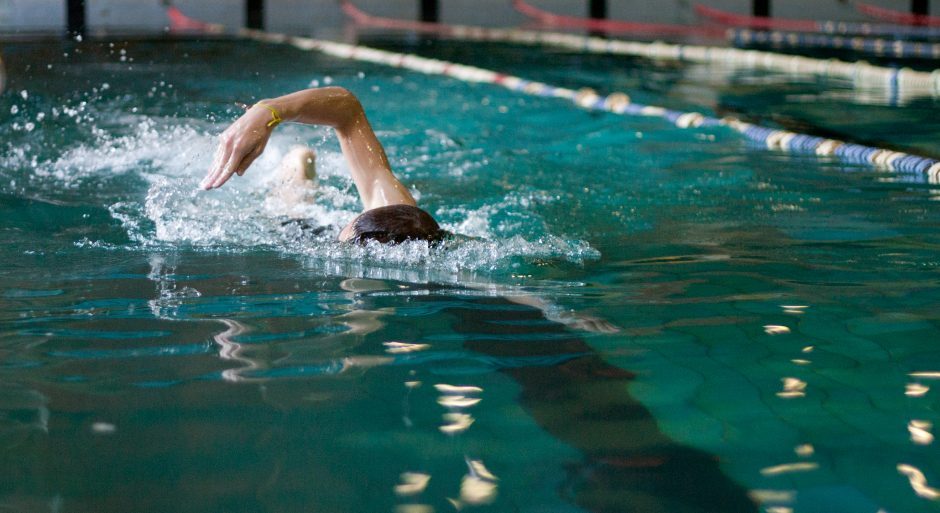 Baltarusių plaukikė A. Herasimenia Vilniuje siekia paramos savo šalies sportininkams