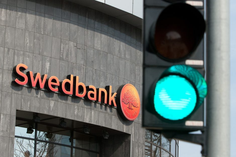 „Swedbank“: karantino laikotarpiu 45 proc. augo pervedimų interneto banke skaičius