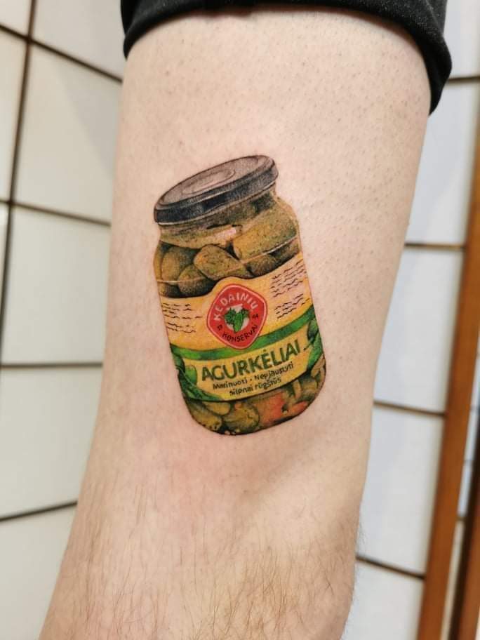 Kėdainių agurkėliai ant klaipėdiečio kūno virto tatuiruote