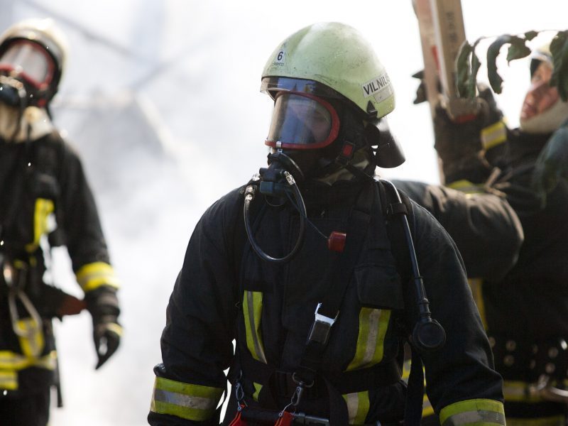 Antradienio rytą – gaisras Vilniaus rajone: užsiliepsnojo namas