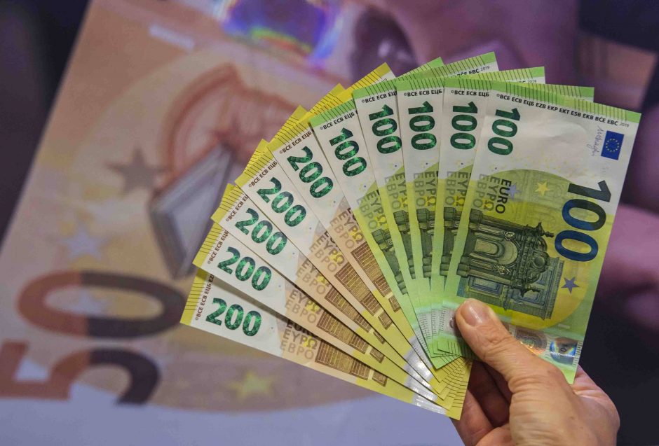 EK patvirtino 500 mlrd. eurų dydžio Vokietijos ekonomikos gelbėjimo fondą
