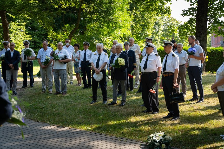 Klaipėdoje pagerbtas Ramiajame vandenyne pražuvusio laivo „Linkuva“ įgulos atminimas