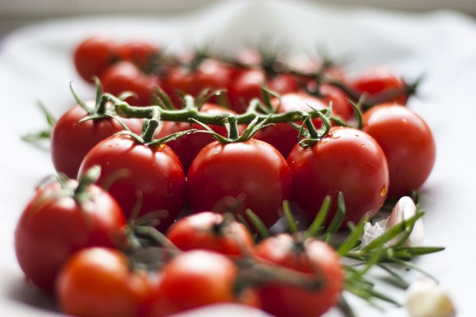 Pomidorų šventė įsibėgėja: trys idėjos, ką gaminti iš gausaus derliaus