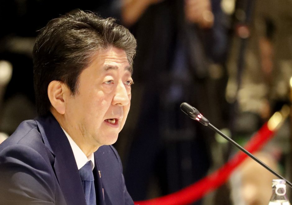 Šiaurės Korėjos ambasadorius: Japonijos premjeras Sh. Abe – „idiotas ir niekšas“
