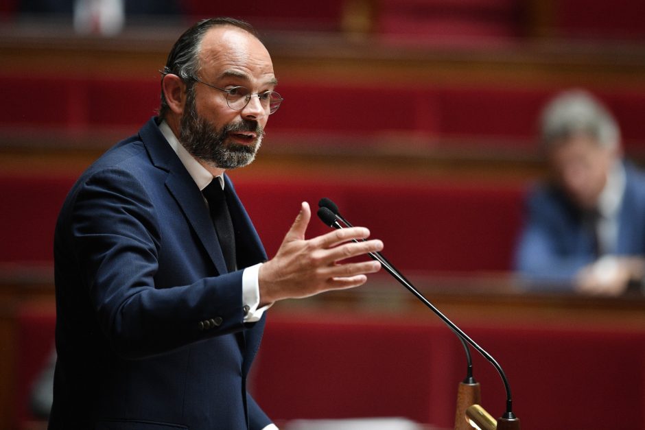 Prancūzijos premjeras: metas švelninti šalyje galiojančias karantino priemones