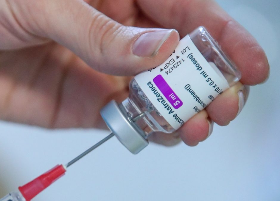 Vokietija stabdo skiepijimą „AstraZeneca“ vakcina dėl kraujo krešumo incidentų