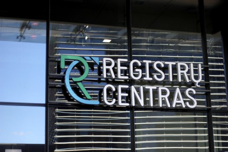 Vyriausybė svarsto mažinti Registrų centro įkainius