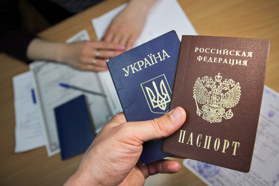 Rusija suteikė pilietybę 125 tūkst. žmonių iš karo nusiaubtos Rytų Ukrainos