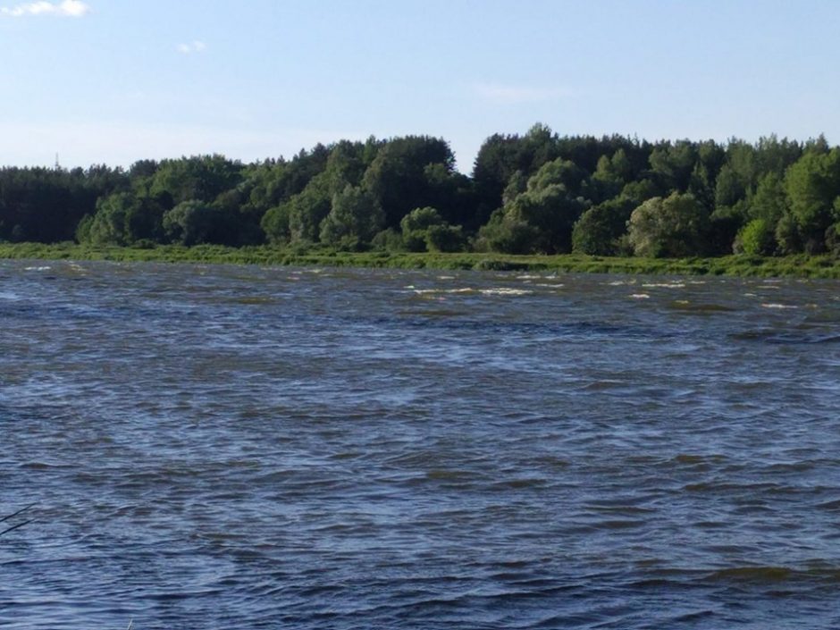 Italas Lietuvos grožį atranda nuo irklentės: neįmanoma nemylėti tokių upių ir ežerų
