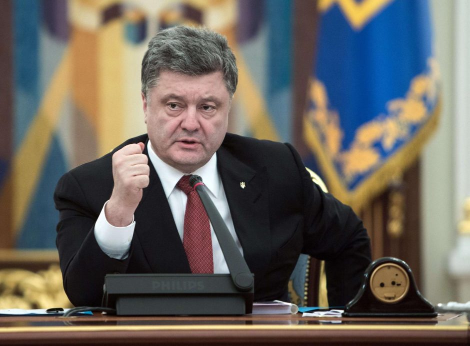 Ukrainos politologai: prezidentas P. Porošenka daro klaidų