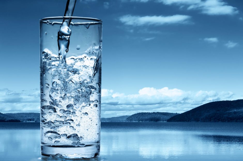 Kuo skiriasi šaltinio, stalo ir natūralus mineralinis vanduo?