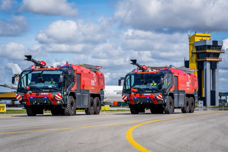 Kauno oro uoste – nauji ugniagesių automobiliai