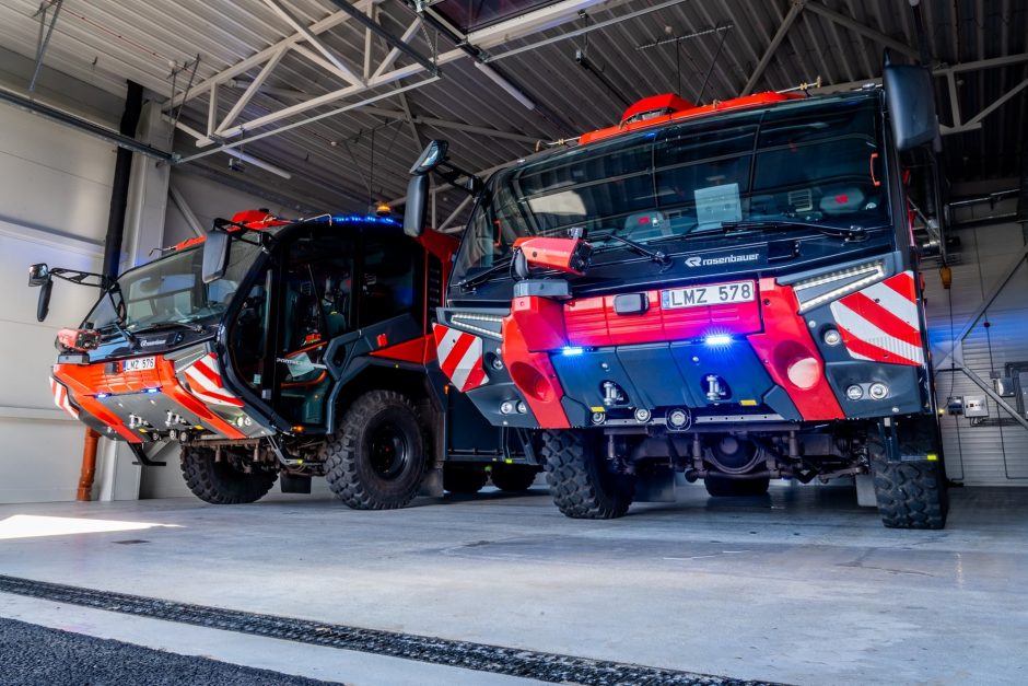 Kauno oro uoste – nauji ugniagesių automobiliai