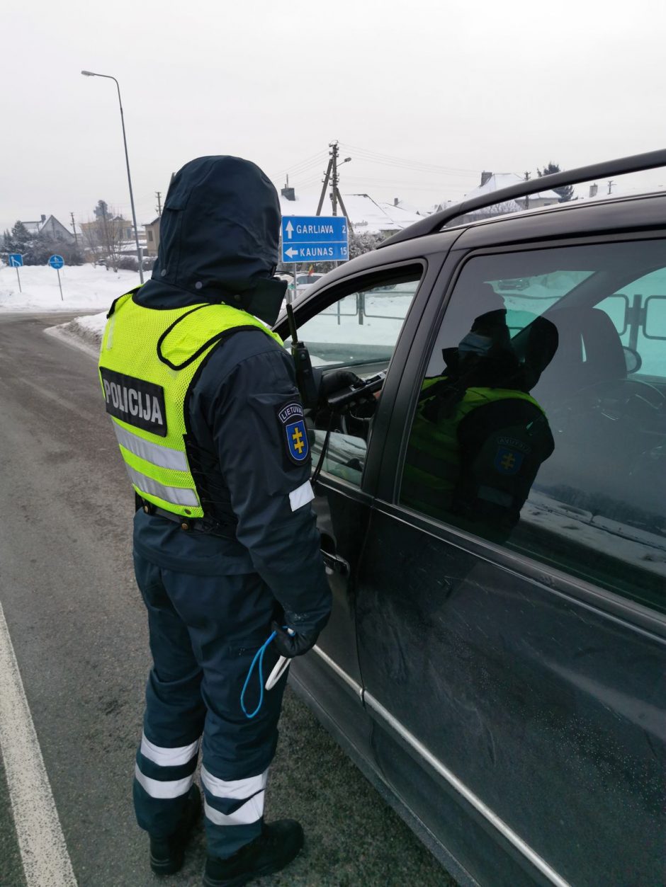 Kauno pareigūnams įkliuvęs beteisis vairuotojas: neturėjau laiko perlaikymui