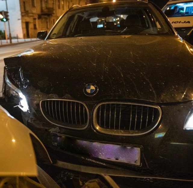 Naktį Kaune siautė girtas BMW vairuotojas