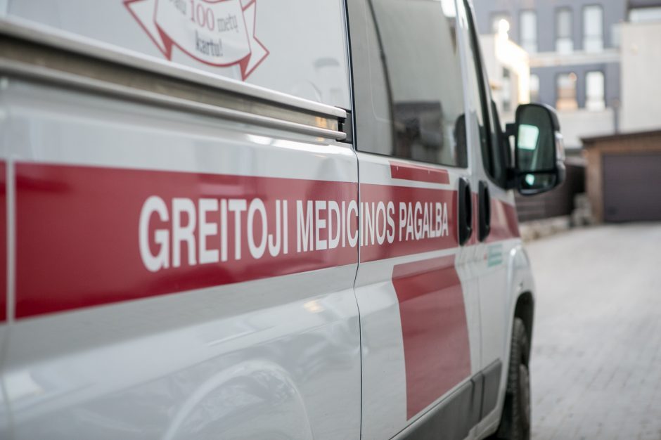 Iš Igliaukos kaimo į ligoninę pateko vyras: pilve žiojėjo durtinė žaizda