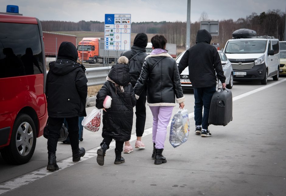Evakuacija iš Ukrainos: Lietuvoje jau glaudžiasi pabėgėliai