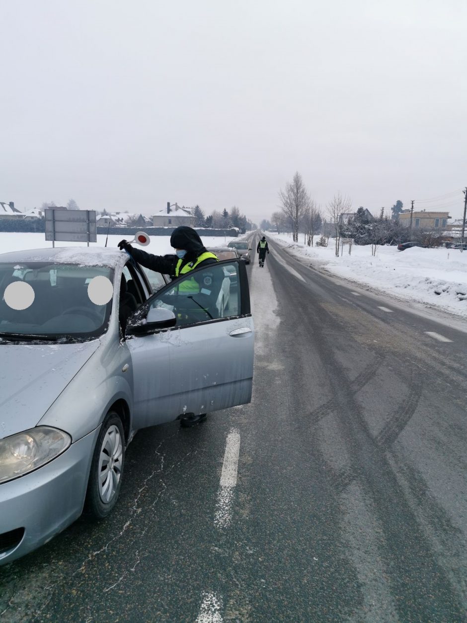 Kauno pareigūnams įkliuvęs beteisis vairuotojas: neturėjau laiko perlaikymui