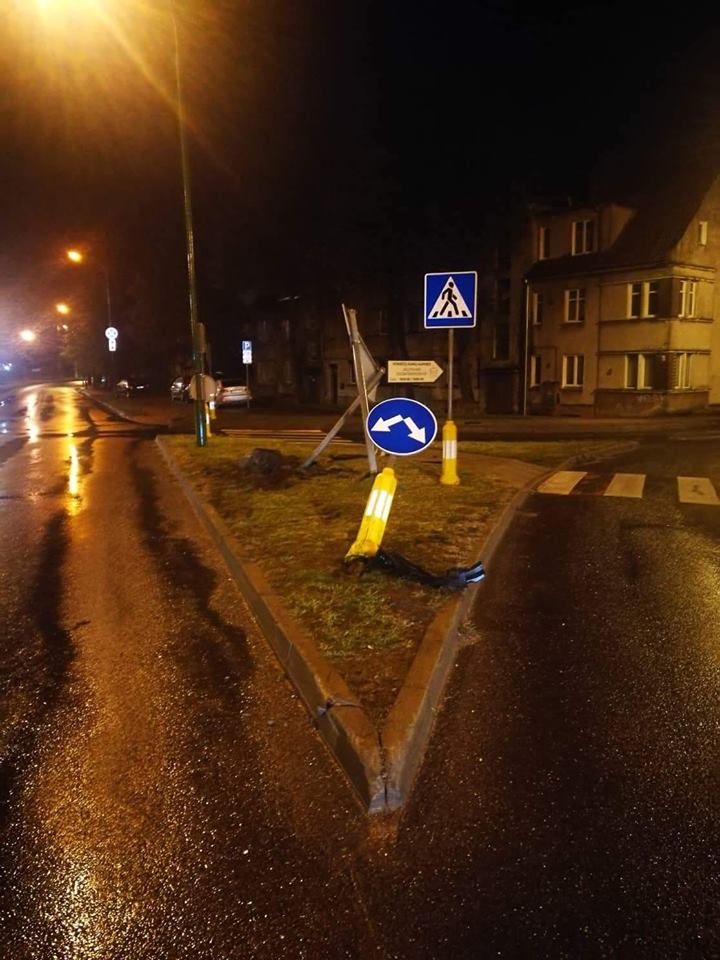 „CityBee“ toliau siaučia Klaipėdoje: neblaivus vairuotojas nušienavo kelio ženklus