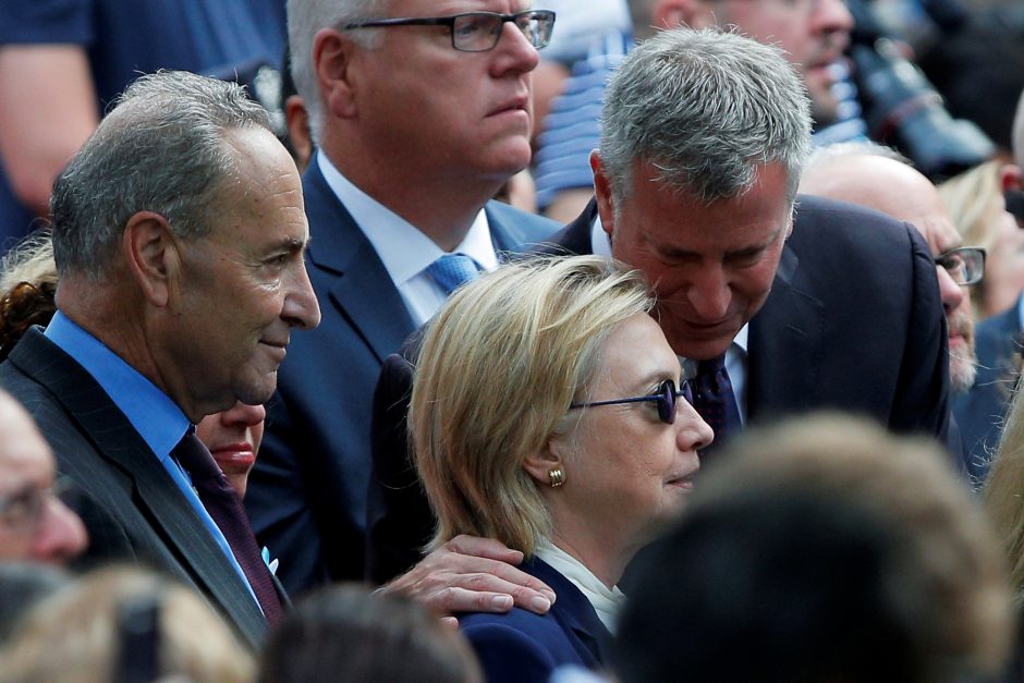 Rugsėjo 11-osios atminimo renginyje sušlubavo H. Clinton sveikata 