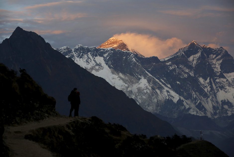 Kopdamas į Everestą žuvo Rusijos alpinistas