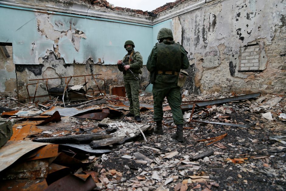 Rusijai paskelbus apie pratybų prie Ukrainos sienos pabaigą, JAV laukia veiksmų