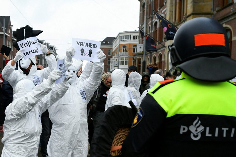 Amsterdame vėl surengtas protestas prieš koronaviruso priemones