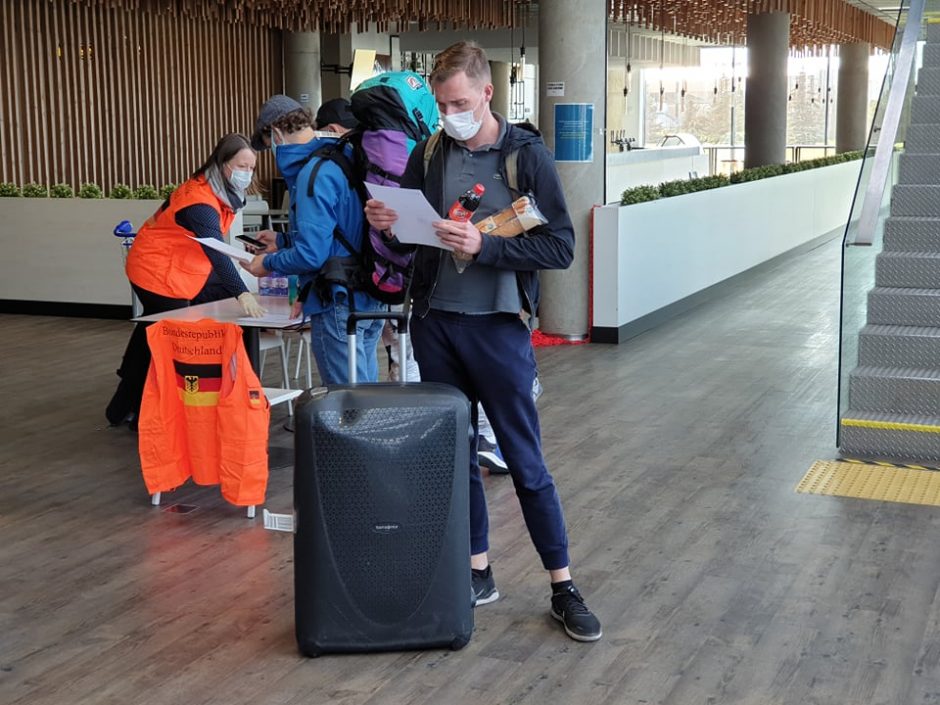 Kauno oro uoste nusileido specialus lėktuvas iš Tailando: jame – 209 keleiviai