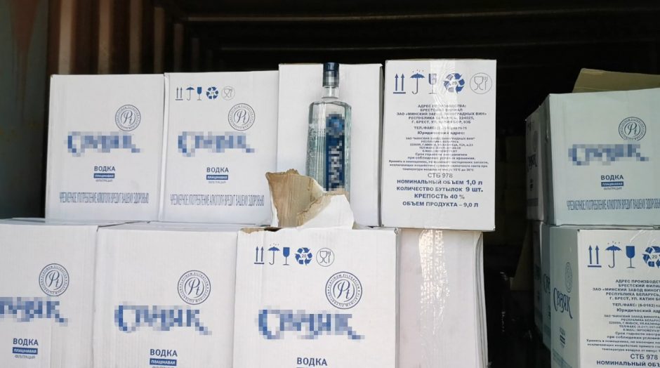 Kauno policijos laimikis – nelegalus alkoholis už daugiau nei 120 tūkst. eurų