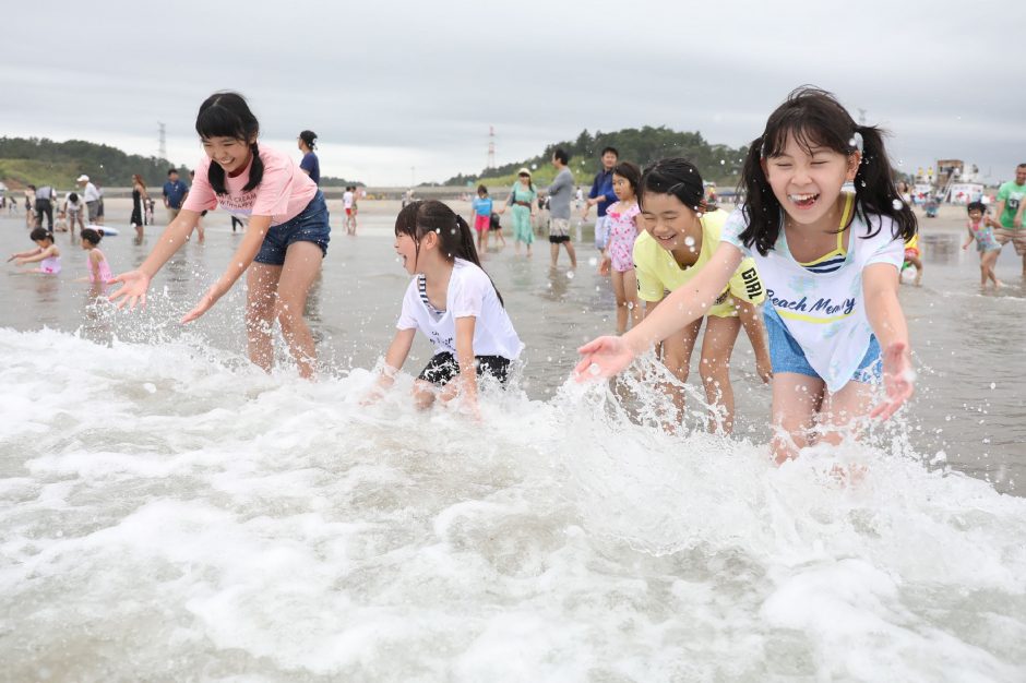 Praėjus 8 metams, vėl atidarytas paplūdimys prie Fukušimos