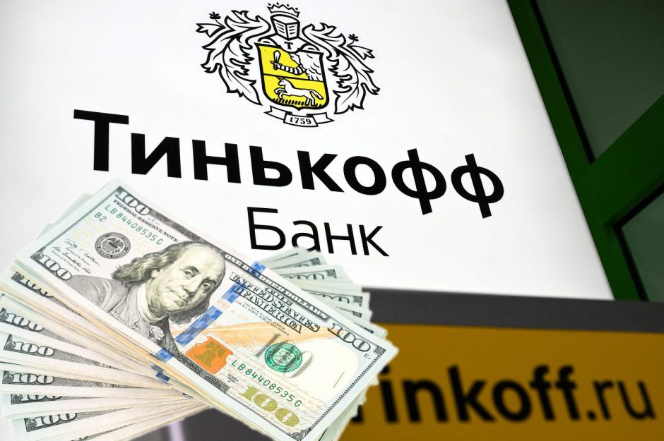Rusijoje prasidėjo „didysis gyventojų apiplėšimas“: iš rusų sąskaitų tirpsta doleriai