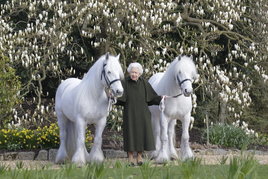 Britanijos karalienei Elizabeth II sukanka 96-eri