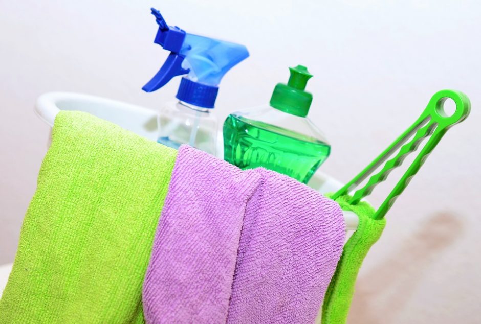 Ruošiamės pavasariui: kaip geriausia valyti namus?