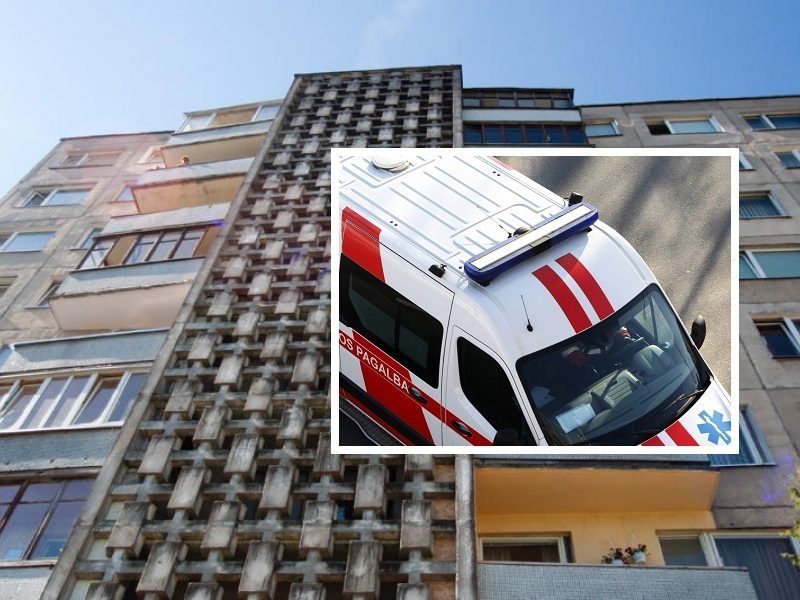 Vilniuje pro langą iškritusio vyro gyvybės išgelbėti nepavyko