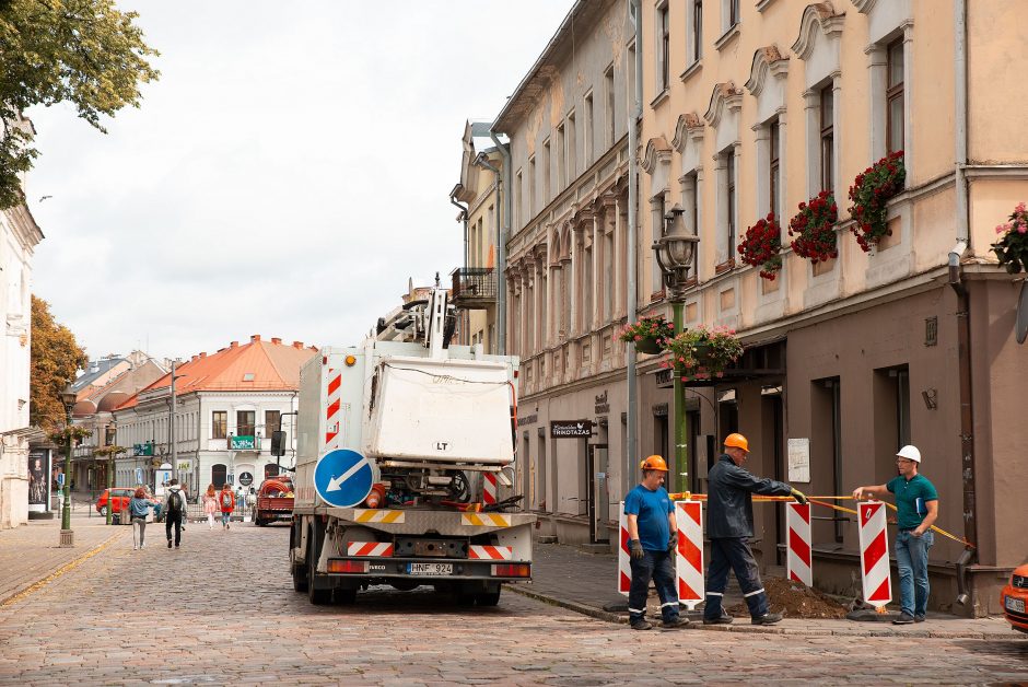 Ką Vilniaus gatvėje tvarko darbininkai?