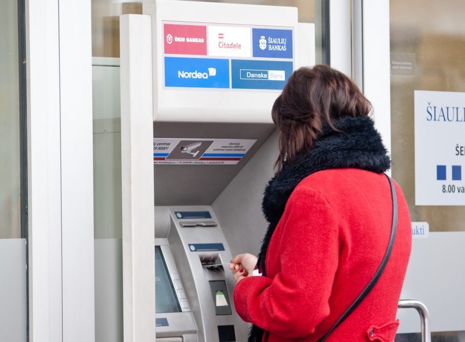 „Luminor“ su „Danske Bank“ išstoja iš bendro bankomatų tinklo