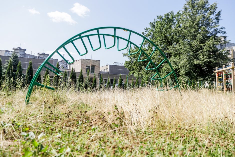 Gyventoja: vaikų žaidimo aikštelė – atnaujinta, bet į ją baisu įžengti