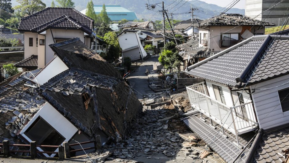 Japoniją supurtė stiprus žemės drebėjimas: sužeisti septyni žmonės