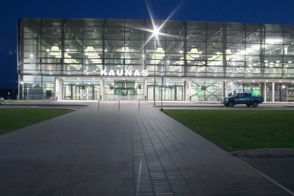 Kauno oro uoste avariniu būdu nusileido Latvijos oro linijų lėktuvas 
