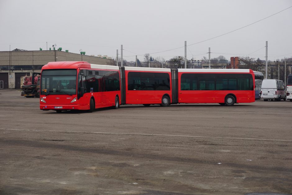 „Kauno autobusai“ žada dar dešimtadaliu mažinti viešojo transporto reisus mieste