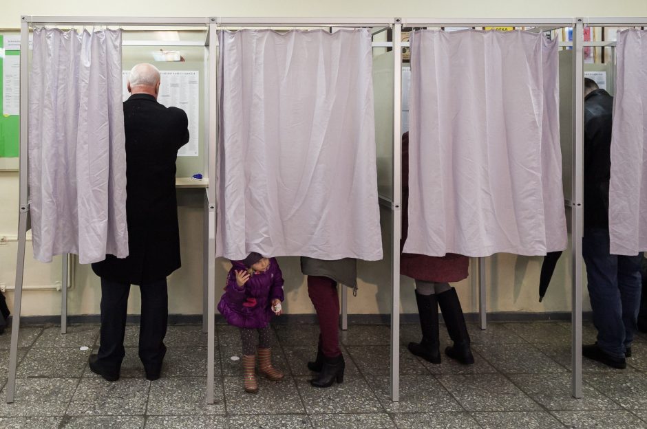 Seimo rinkimai Žirmūnų, Gargždų ir Žiemgalos apygardose: balsavo 18 proc. rinkėjų