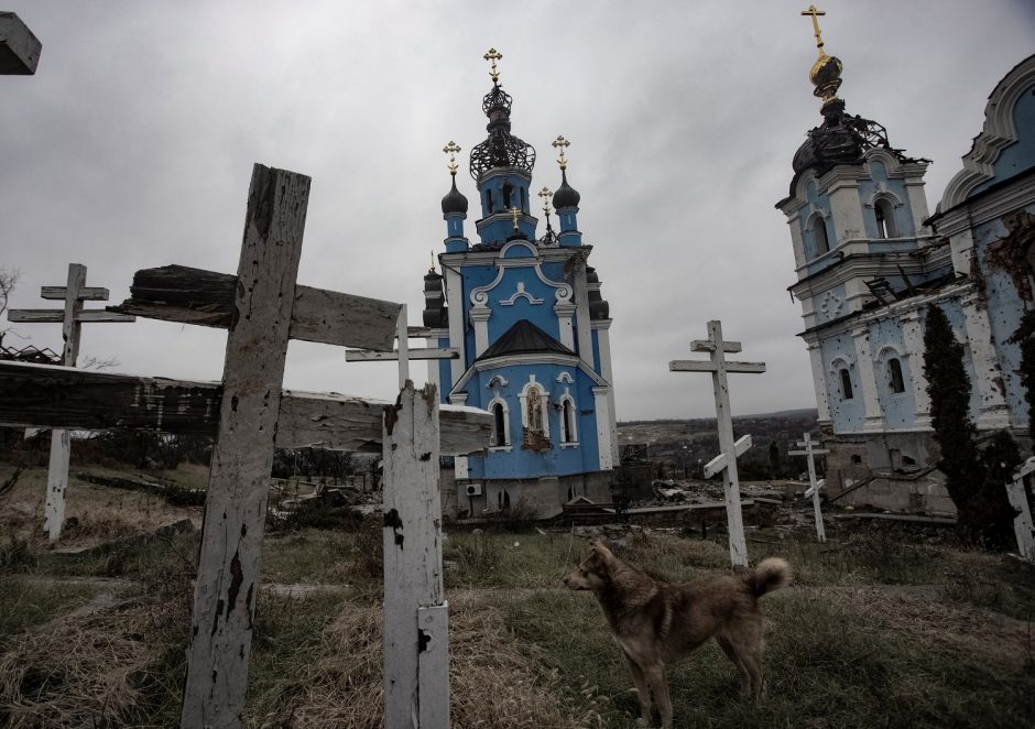 Apie okupantų žiaurumą: ukrainiečiai civiliai rasti surišti ir su šautinėmis žaizdomis galvoje