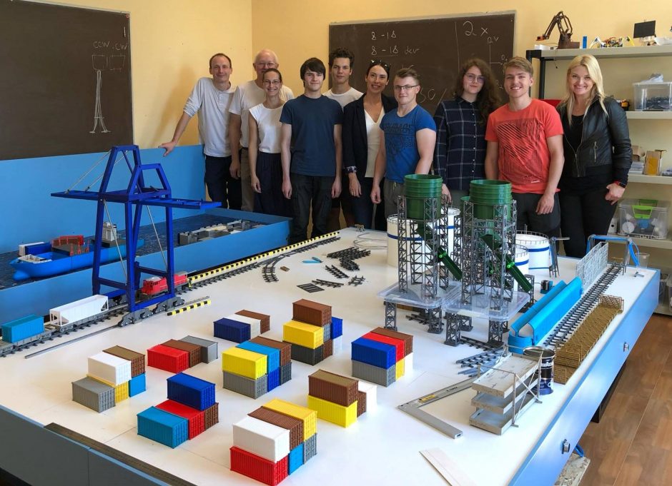 3D spausdintuvais kuriamas jūrų uosto modelis