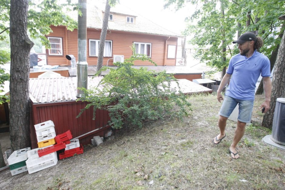 Pačiame kurorto centre – nelegalių pastatų virtinė?