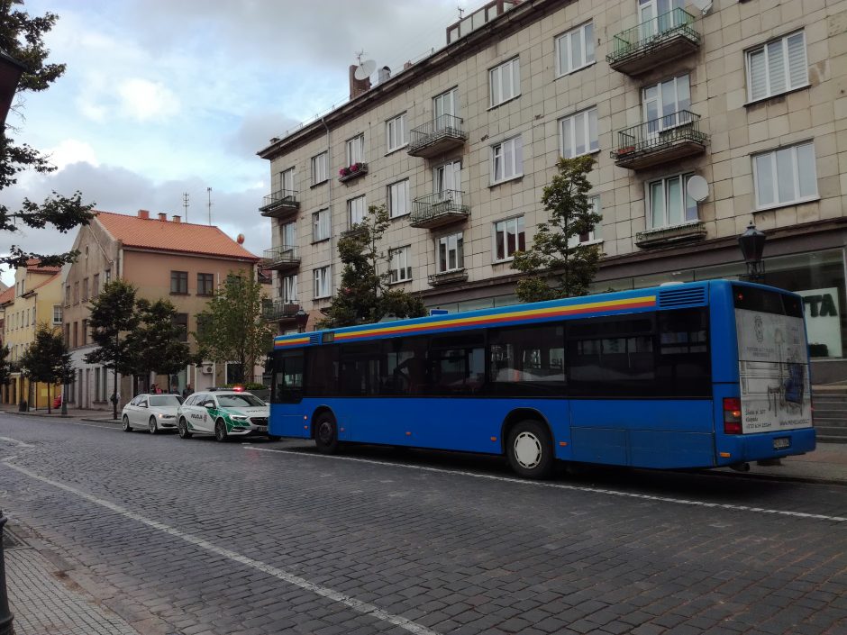 Autobuse Klaipėdoje nukrito ir susižalojo keleivis