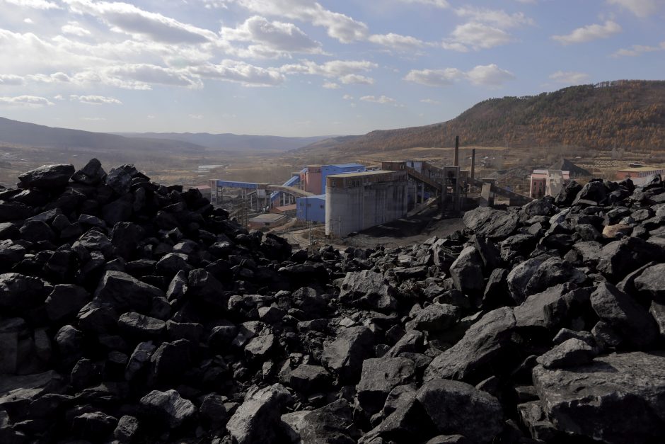 Kinijos anglių kasykloje per incidentą žuvo 17 žmonių