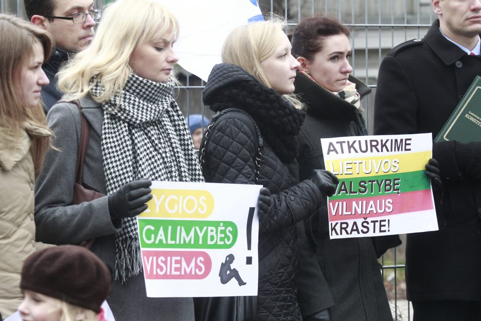 Vilniaus rajono valdžia taupo naikindama lietuvybę?