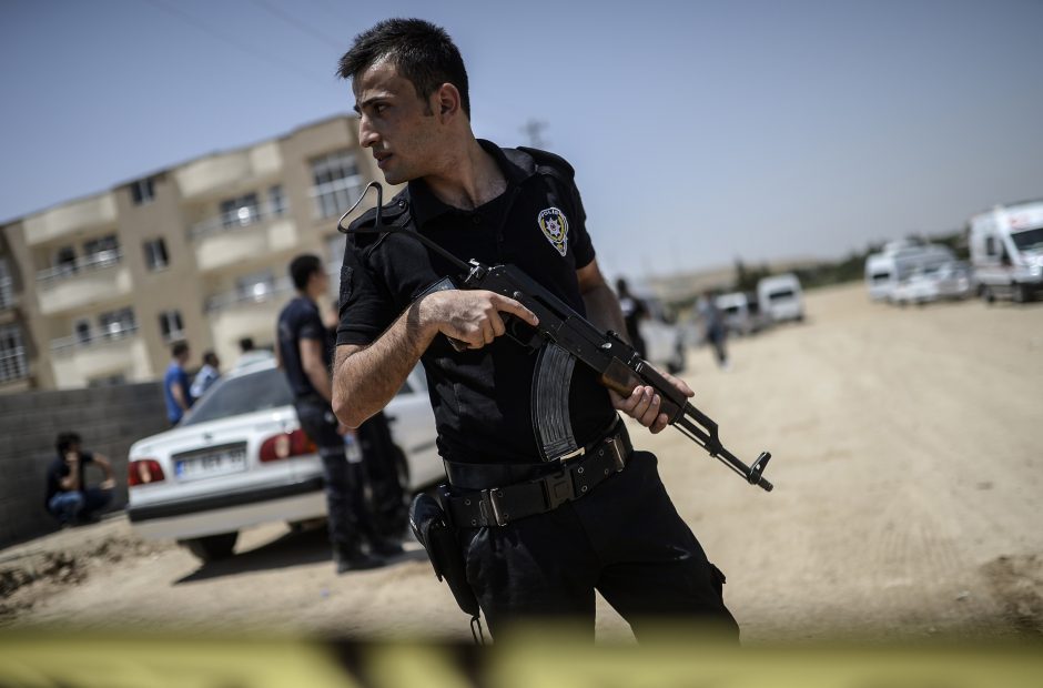 Kurdų separatistai prisiėmė atsakomybę dėl turkų policininkų nužudymo