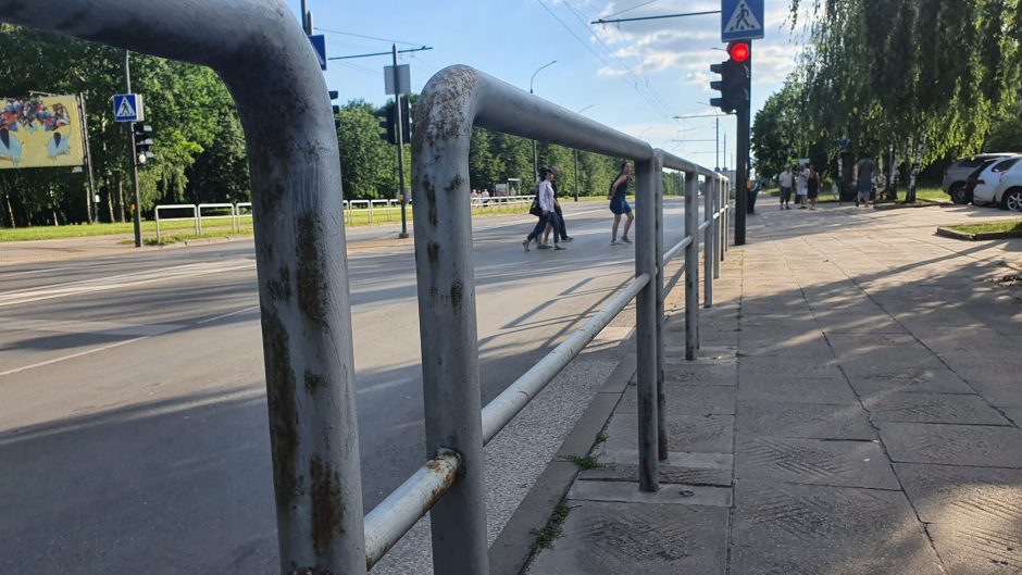 Akis bado surūdiję atitvarai: miestas žada dalį jų išardyti